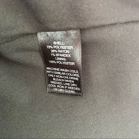 White House Black Market lined pencil skirt - Picture 6 of 6